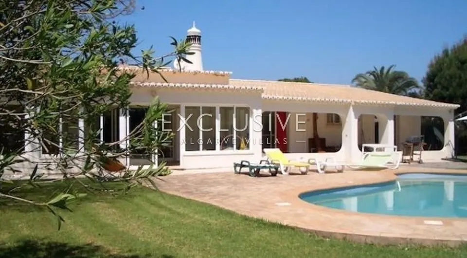 Portimão, Algarve – Golf Course Villa with Pool, 5 Bedrooms