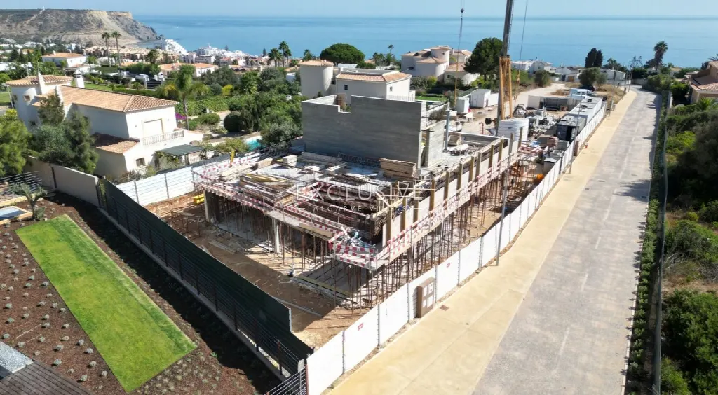 Lagos, Algarve – Modern Villa, 14 m Saltwater Pool, 3 Bedrooms