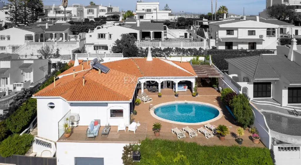 Albufeira, Algarve – Marina-View Villa with Pool, 4 Bedrooms
