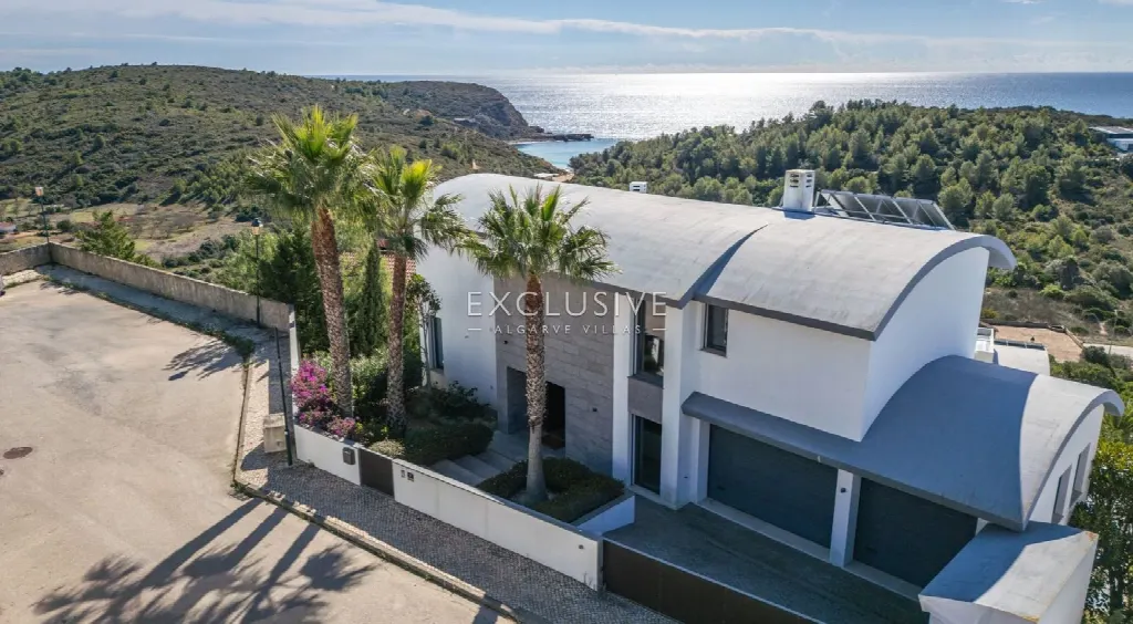 Lagos, Algarve – Sea-View Villa with Pool, 5 Bedrooms