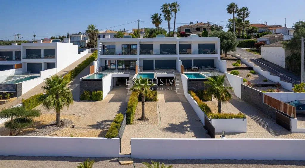 Loulé, Algarve – New Villa with Glass Garden, Pool, 4 Bedrooms
