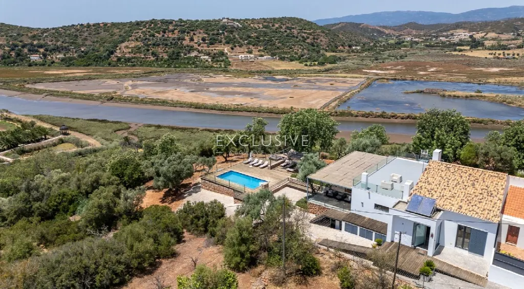 Silves, Algarve – Riverside Villa with Pool, 4 Bedrooms