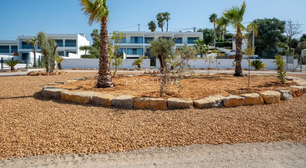 Loulé, Algarve – Modern Villa with Sea Views, 3 Bedrooms