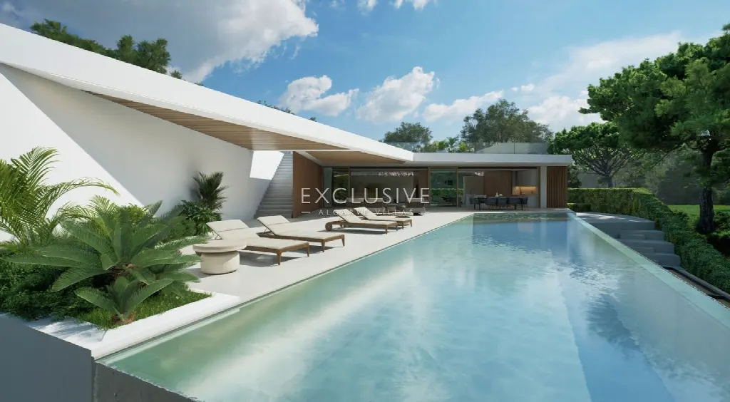 Loulé, Algarve – Rooftop Pool Villa with 5 Bedrooms