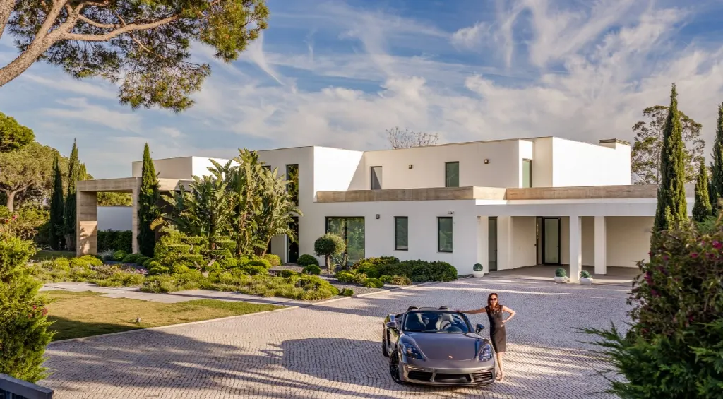 Loulé, Algarve – Modern Villa with Spa Level, 5 Bedrooms
