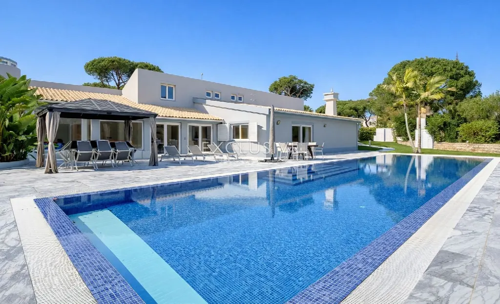 Loulé, Algarve – Single-Storey Golf Villa with Pool, 4 Bedrooms