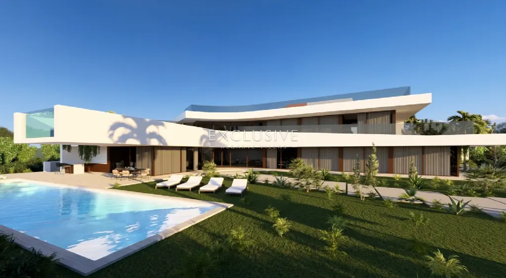 Albufeira, Algarve – Villa with Suspended Pool and Spa, 7 Bedrooms