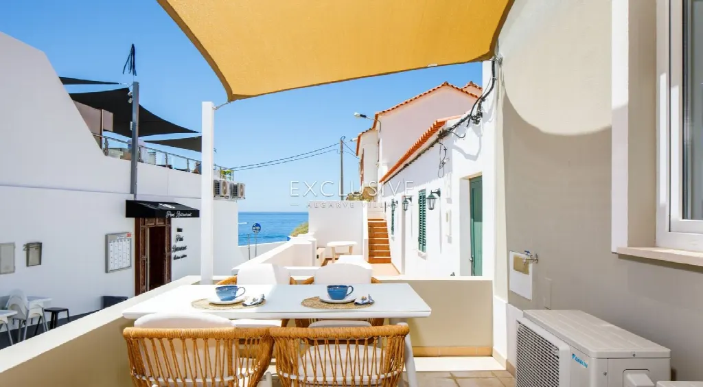 Lagoa, Algarve – Central Carvoeiro, 4 Bedrooms, Near the Beach