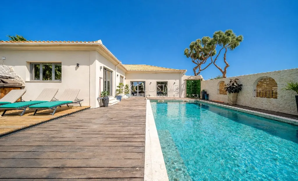 Loulé, Algarve – Villa with Home Cinema, Wine Cellar, 4 Bedrooms