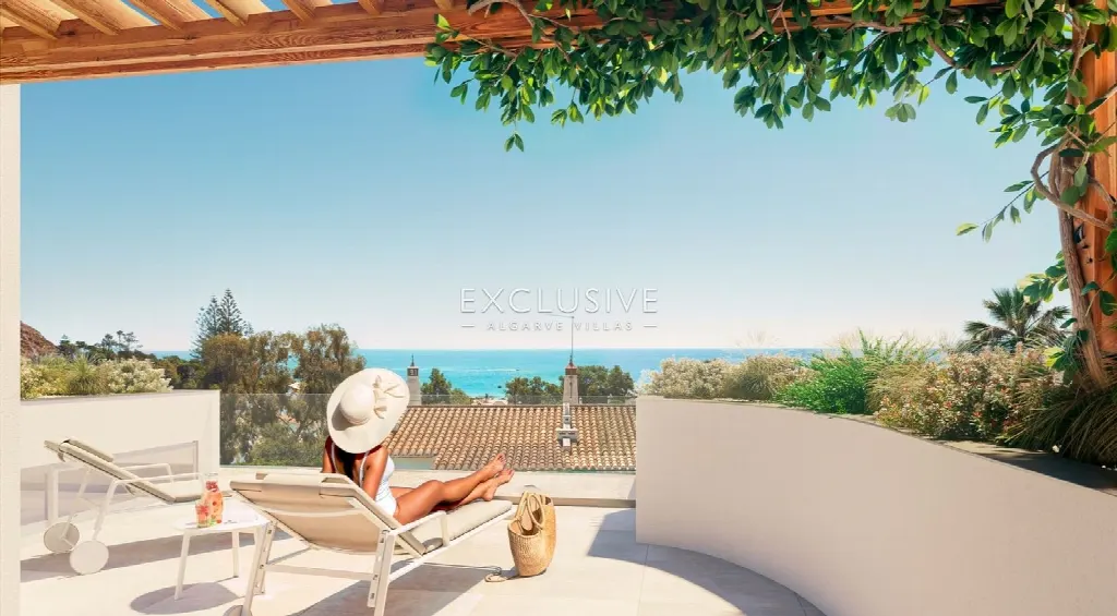 Lagos, Algarve – Beach House in Praia da Luz, 3 Bedrooms