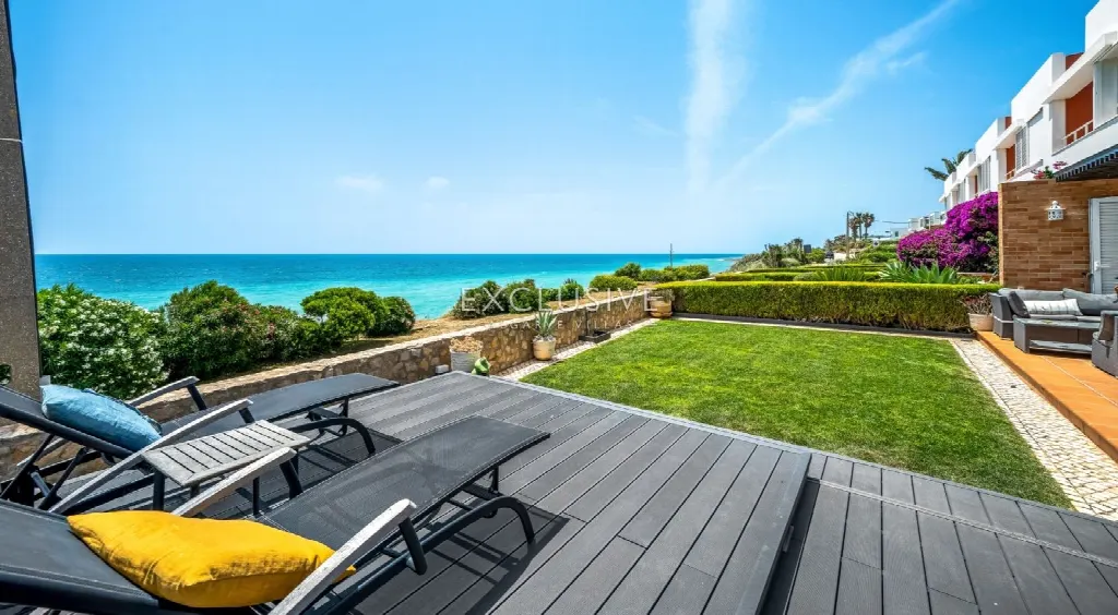 Lagos, Algarve – Sea-View Villa with Sauna, 3 Bedrooms