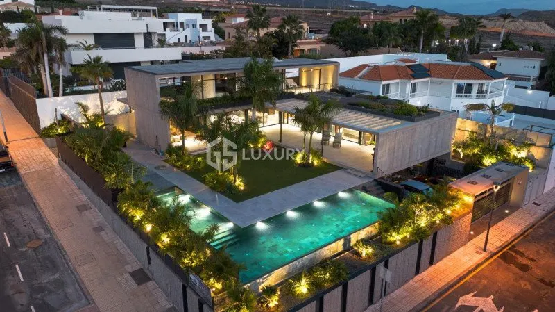 Adeje, Tenerife – Sea-View Designer Villa with 4 Bedrooms