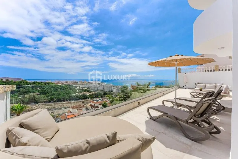 Adeje, Tenerife – Designer Villa with Ocean Views, 5 Bedrooms