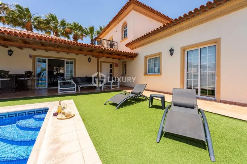 San Miguel de Abona, Tenerife – Heated Pool, Golf Setting, 8 Bedrooms