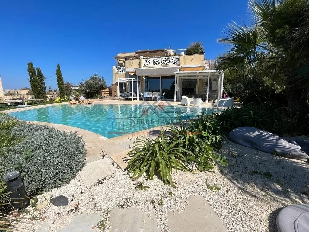 Bingemma, Malta – Modern Farmhouse, Sea Views, 4 Bedrooms