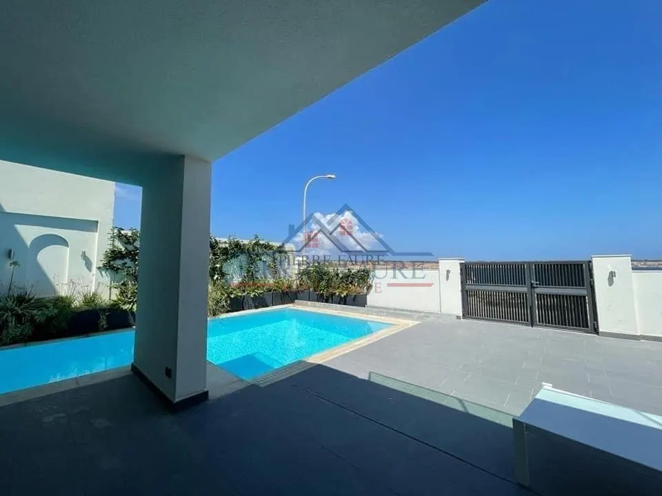 Mellieha, Malta – Seafront Villa with Pool, 4 Bedrooms