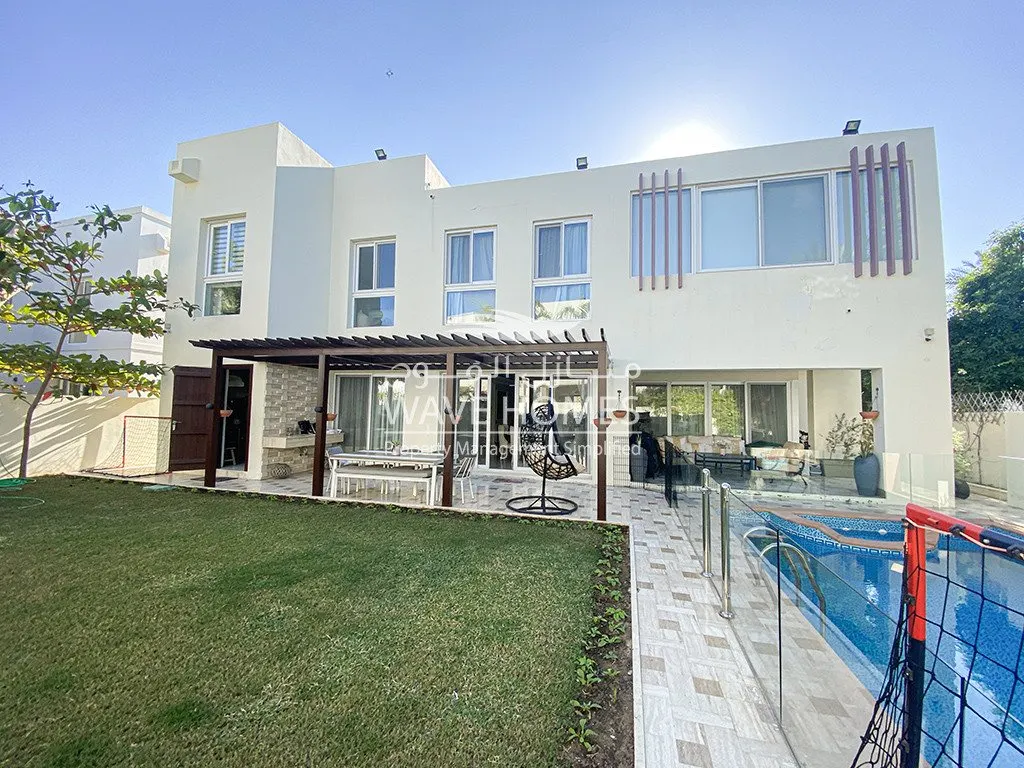 Al Mouj, Muscat – Renovated Villa with New Pool, 4 Bedrooms