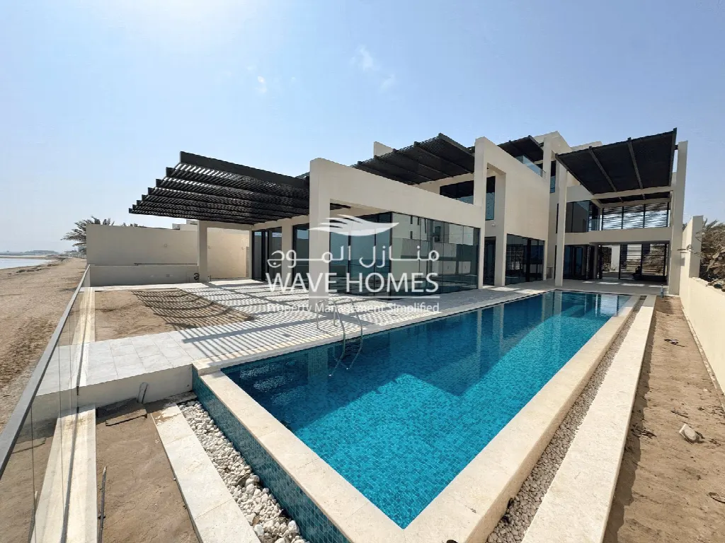 Al Mouj, Muscat – Sea-View Villa with Pool, 6 Bedrooms
