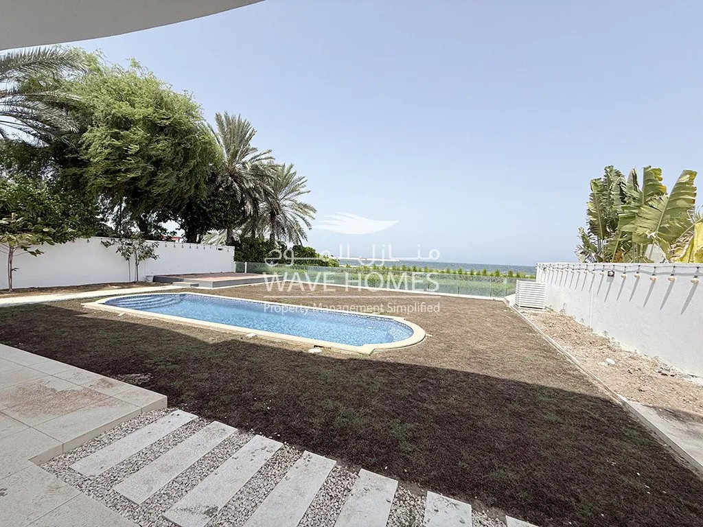 Al Mouj, Muscat – Beachfront Villa with Pool, 5 Bedrooms