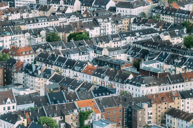 Apartment building for sale in Frankfurt: rental apartment & investment property