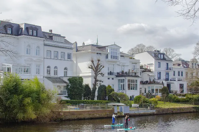 10% tipster commission Hamburg: 1.5 million penthouse – buyers for this and other properties