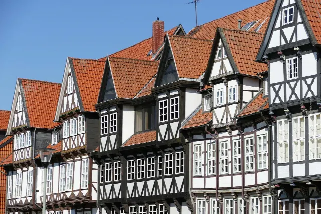 Selling a house – the legal basics and pitfalls you should not fall into