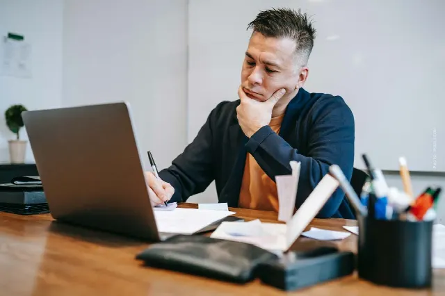 Sell an apartment without a real estate agent: Checklist and tips on process, costs & Co.