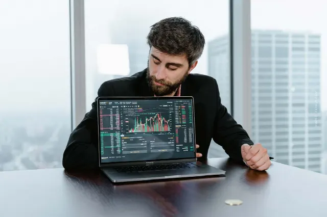 Robo Advisor: 20 tips from experts for beginners