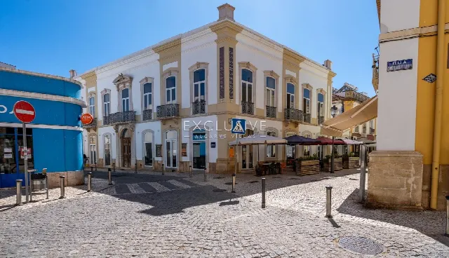 Historic Palacete with Restaurant, 4 Bedrooms
