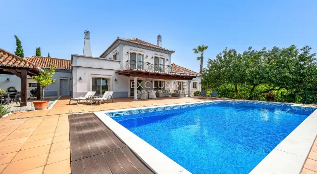 South-Facing Villa with Saltwater Pool, 4 Bedrooms