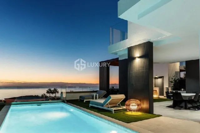 4 Villas with Holiday Licence, 12 Bedrooms