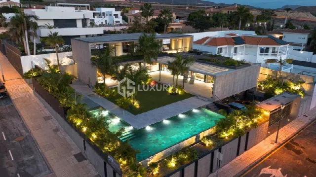 Sea-View Designer Villa with 4 Bedrooms