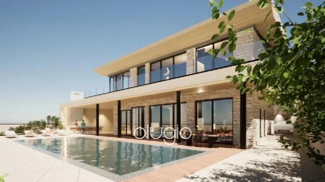 Villa with 20 m Pool, Lift and 5 Bedrooms