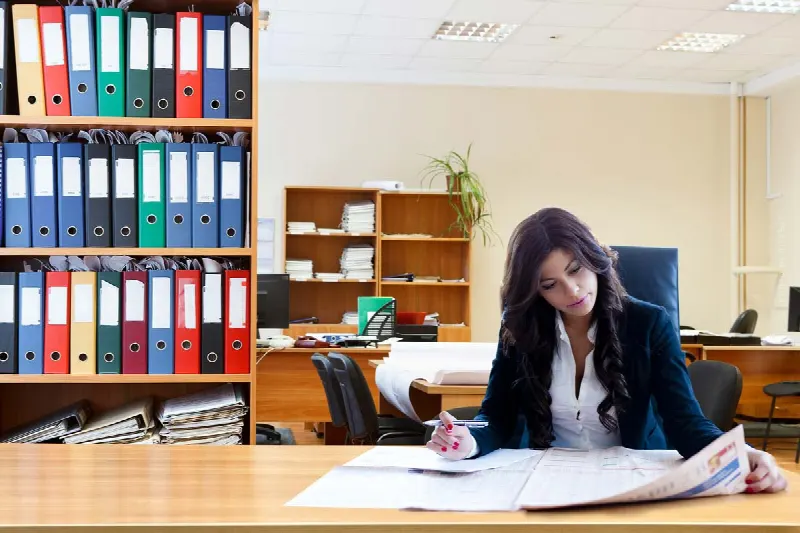 Legal: Notary, main contract and tax regulations