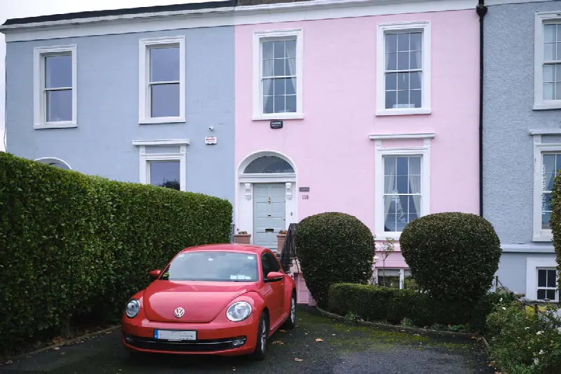 Terraced house: buy, build or renovate? Prices, sales value & more about the family house form