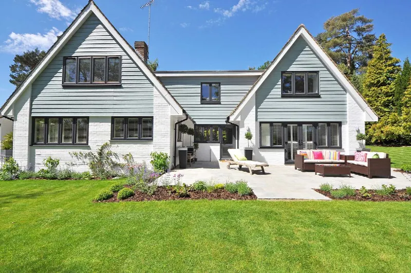 Selling a house – Avoiding high tax burdens