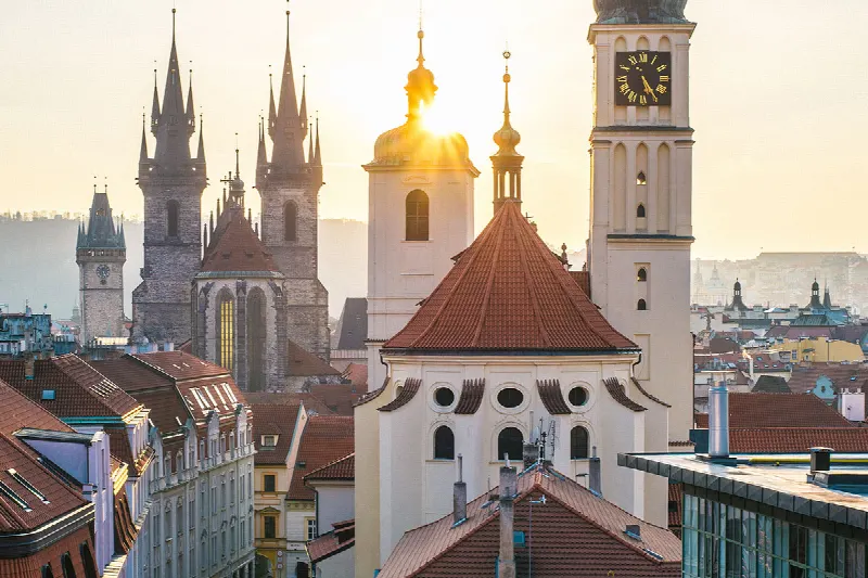 Living in Glockenbachviertel (Munich): Buying apartments and land – property types, prices per square metre, forecasts & Co.