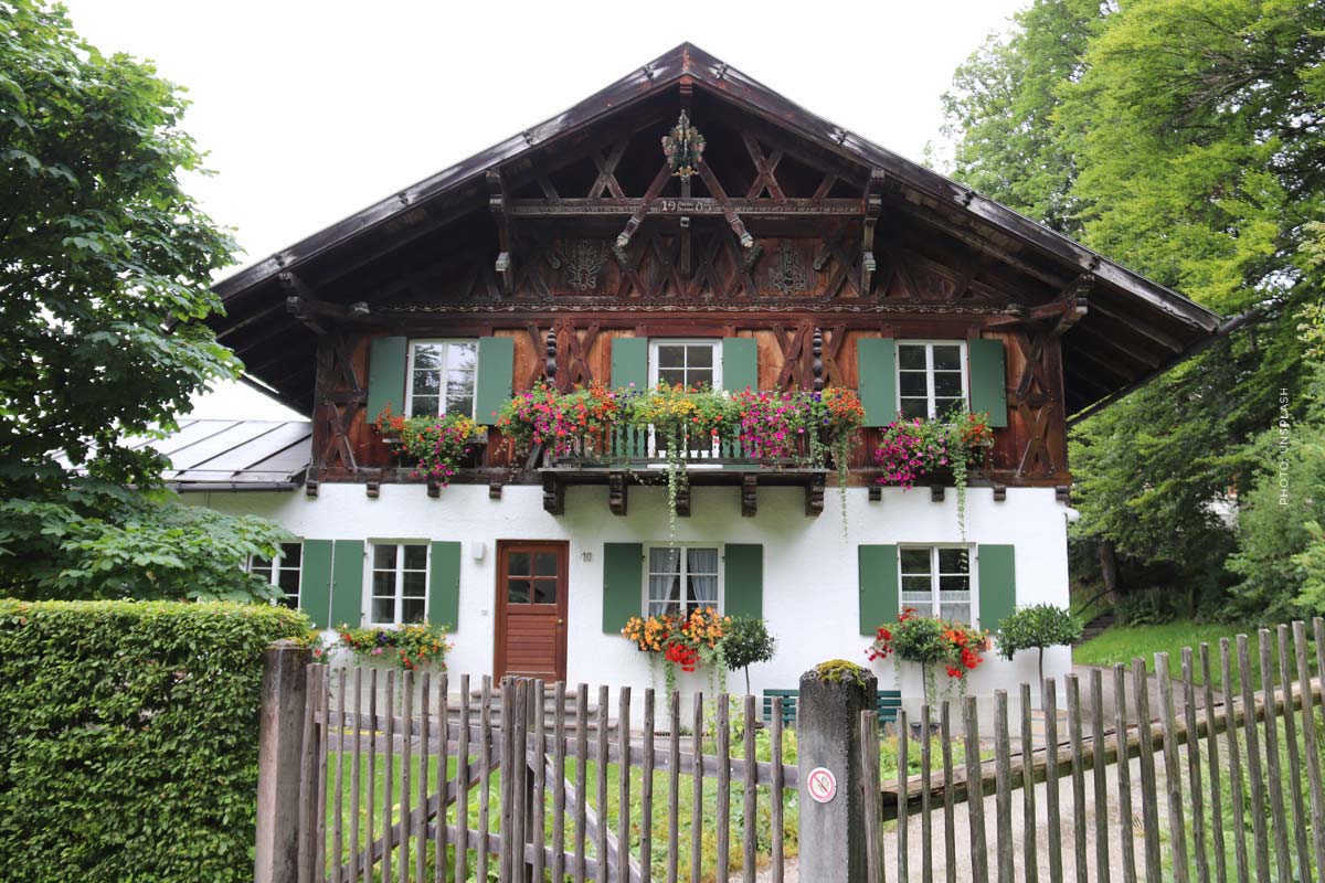 Sell a villa in Munich: List, Rating, Prices, Real estate agent, Experiences