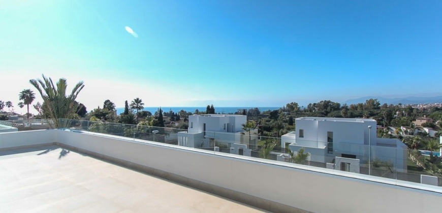Marbella, Spain – Beautiful villa with sea view in Rio Real- € 1.690.000