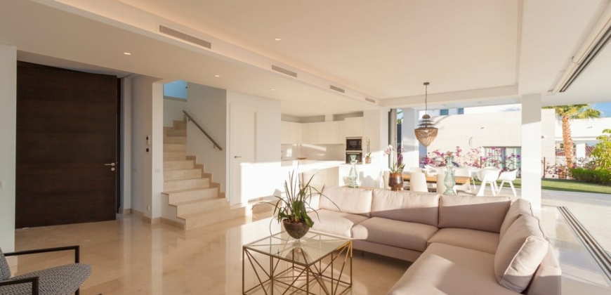 Marbella, Spain – Beautiful villa with sea view in Rio Real- € 1.690.000
