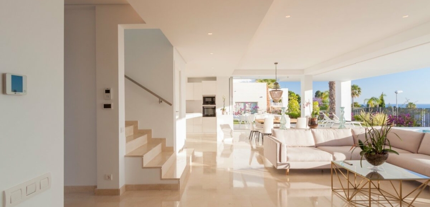 Marbella, Spain – Beautiful villa with sea view in Rio Real- € 1.690.000