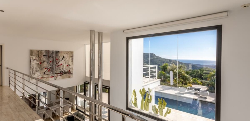 Marbella, Spain – Modern villa with panoramic views in Benahavis- € 1.975.000