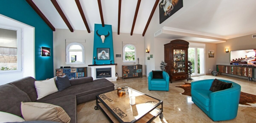 Marbella, Spain – Beautiful spanish style villa in Elviria- € 1.590.000