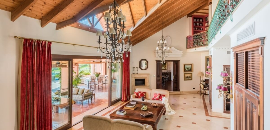 Marbella, Spanien – Property with Tenniscourt, King Size Swimming Pool & Co. – $ 14,010,000