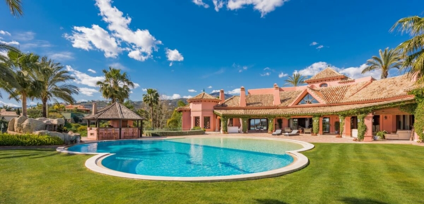 Marbella, Spanien – Property with Tenniscourt, King Size Swimming Pool & Co. – $ 14,010,000