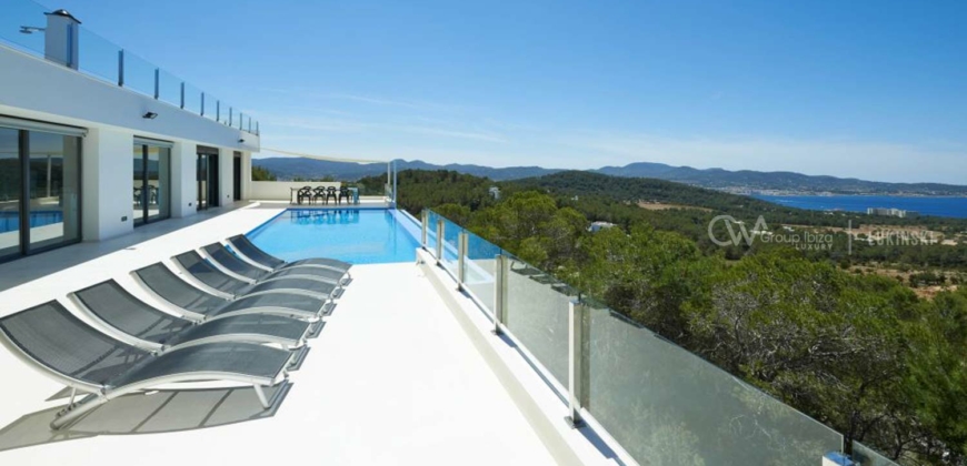 Ibiza, Spain – Villa with pool and stunning view in Cala Salada – € 4.000.000