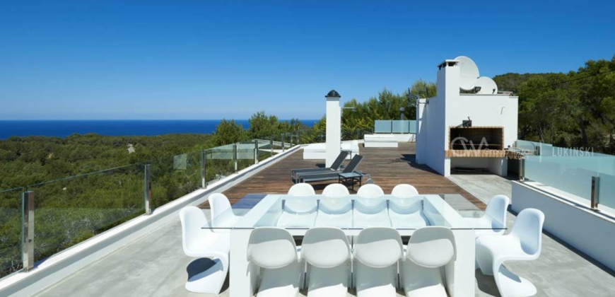 Ibiza, Spain – Villa with pool and stunning view in Cala Salada – € 4.000.000