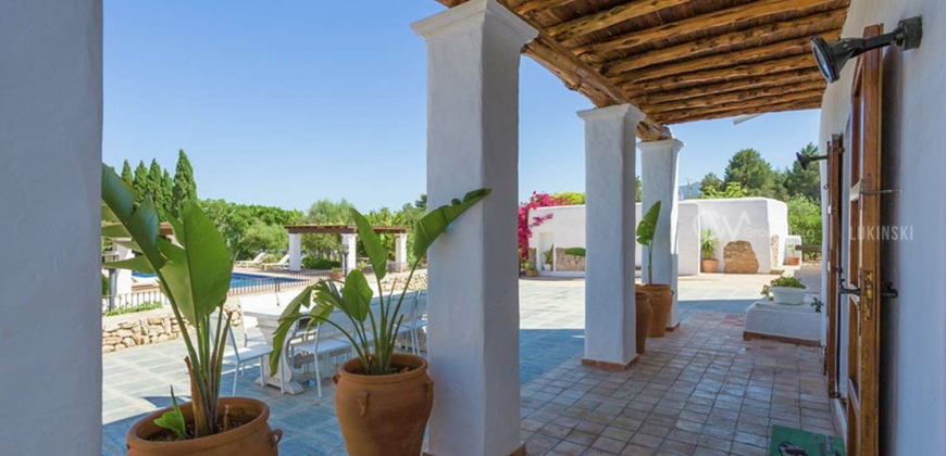 Ibiza, Spain – Villa with mediterranean garden in San Rafael – € 2.600.000