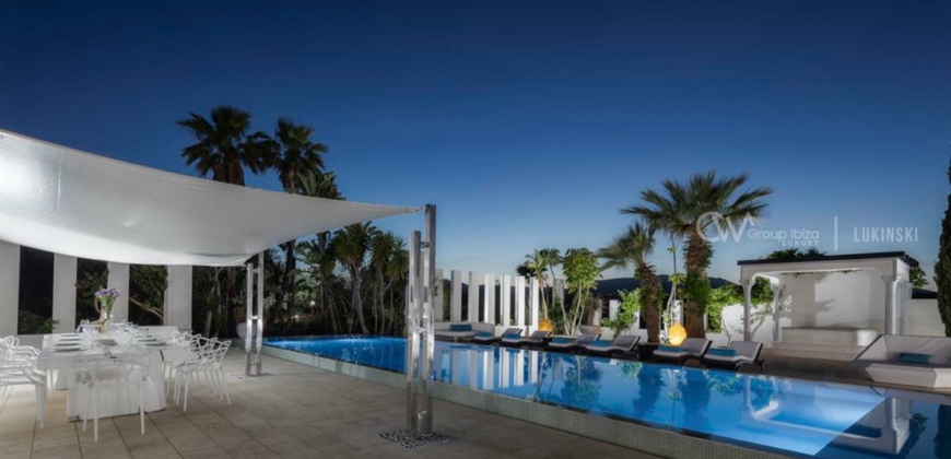 Ibiza, Spain – Luxury villa with private tennis court in Cala Jondal – € 7.200.000