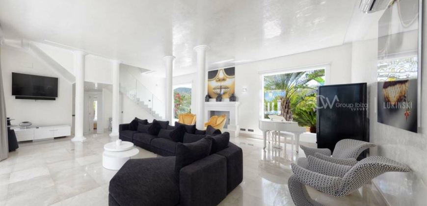 Ibiza, Spain – Luxury villa with private tennis court in Cala Jondal – € 7.200.000